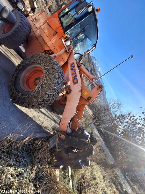 CHARGEUR FIAT HITACHI W110 A + FOURCHES + GODET + ETRAVE - Lastare: bild 1 CHARGEUR FIAT HITACHI W110 A + FOURCHES + GODET + ETRAVE - Lastare: bild 1