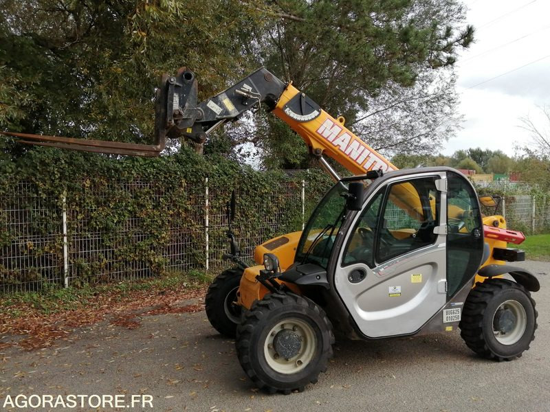 CHARIOT TELESCOPIQUE FIXE - MANITOU - 2.5 T - 2014 / 3910 HEURES - Teleskoplastar: bild 3 CHARIOT TELESCOPIQUE FIXE - MANITOU - 2.5 T - 2014 / 3910 HEURES - Teleskoplastar: bild 3