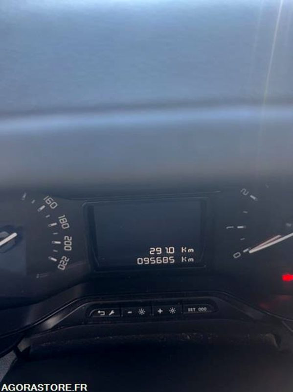 CITROEN BERLINGO ISOTHERME (portage de repas) - Små skåpbil: bild 5 CITROEN BERLINGO ISOTHERME (portage de repas) - Små skåpbil: bild 5