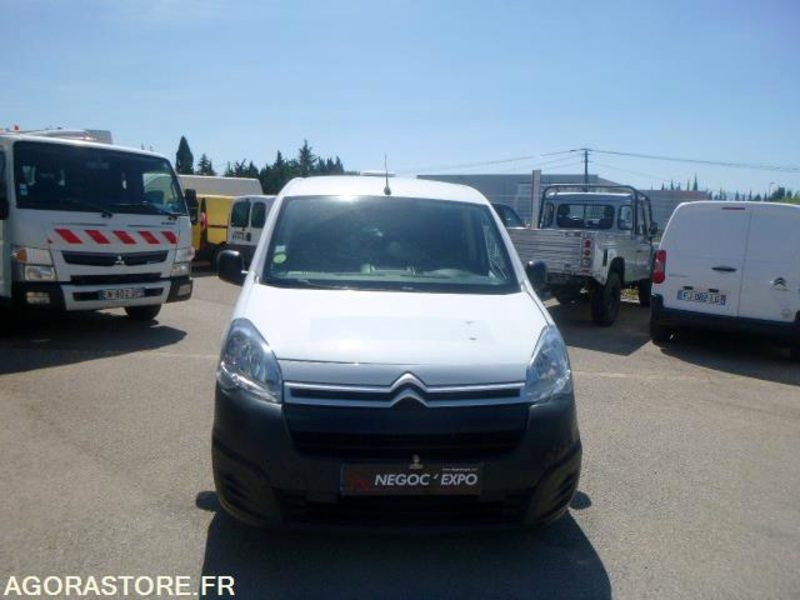 CITROEN BERLINGO UTILITAIRE BOITE AUTO - 2018 - 166 500KM - Små skåpbil: bild 2 CITROEN BERLINGO UTILITAIRE BOITE AUTO - 2018 - 166 500KM - Små skåpbil: bild 2