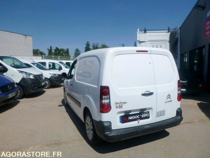 CITROEN BERLINGO UTILITAIRE BOITE AUTO - 2018 - 166 500KM - Små skåpbil: bild 4 CITROEN BERLINGO UTILITAIRE BOITE AUTO - 2018 - 166 500KM - Små skåpbil: bild 4
