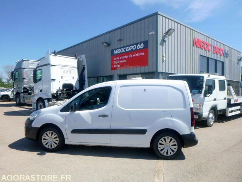 CITROEN BERLINGO UTILITAIRE BOITE AUTO - 2018 - 166 500KM - Små skåpbil: bild 3 CITROEN BERLINGO UTILITAIRE BOITE AUTO - 2018 - 166 500KM - Små skåpbil: bild 3