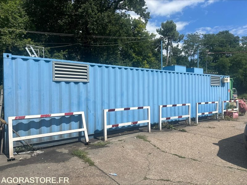 CONTAINER AVEC CUVE DE 40 000L & SYSTEME DE DISTRIBUTION CARBURANT - 2015 - Verktyg/ Utrustning: bild 1 CONTAINER AVEC CUVE DE 40 000L & SYSTEME DE DISTRIBUTION CARBURANT - 2015 - Verktyg/ Utrustning: bild 1