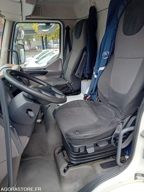 Camion citerne DAF LF310 - 2015 - 158 000km - SUV: bild 5 Camion citerne DAF LF310 - 2015 - 158 000km - SUV: bild 5