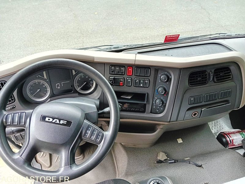 Camion citerne DAF LF310 - 2015 - 158 000km - SUV: bild 4 Camion citerne DAF LF310 - 2015 - 158 000km - SUV: bild 4