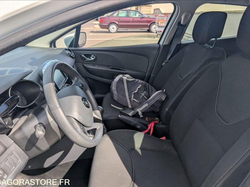 Clio IV 1.2 16V 73 ch – Version Dynamique – 2014 – Très bien équipée - Personbil: bild 5 Clio IV 1.2 16V 73 ch – Version Dynamique – 2014 – Très bien équipée - Personbil: bild 5
