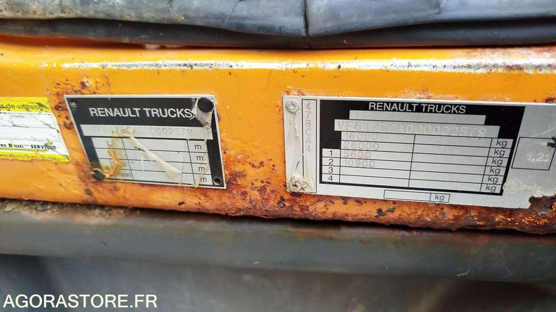 Renault Kerax 220DCI - 2006 - 138401km - 815BTZ31 - Dragbil: bild 4 Renault Kerax 220DCI - 2006 - 138401km - 815BTZ31 - Dragbil: bild 4