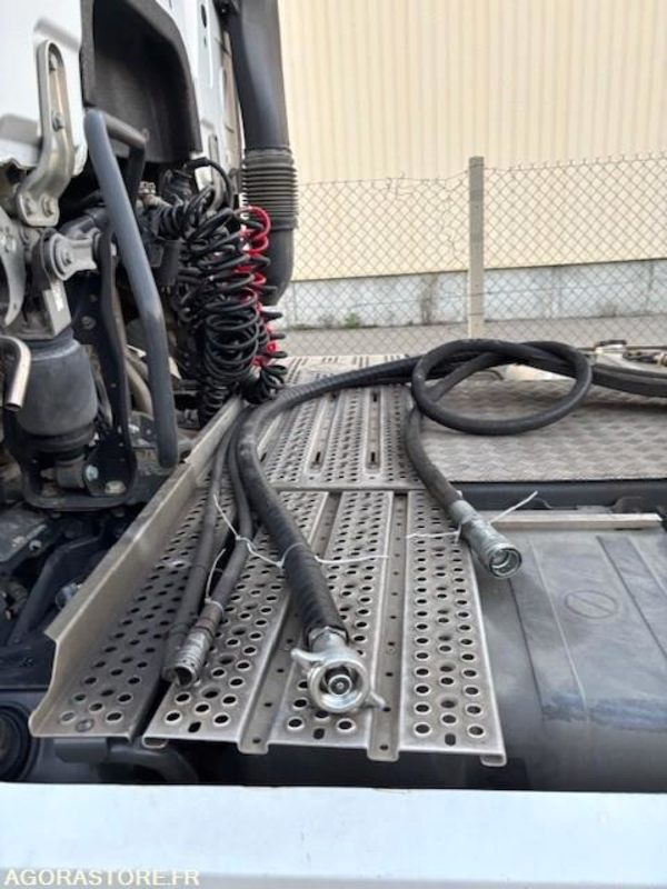 TRACTEUR 4X2 MERCEDES ACTROS 1853 2020 430 000 KM - Dragbil: bild 3 TRACTEUR 4X2 MERCEDES ACTROS 1853 2020 430 000 KM - Dragbil: bild 3