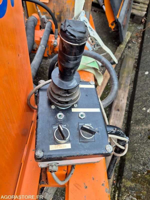 EPAREUSE FRONTALE CMV 450F 1999 - Armklippare: bild 4 EPAREUSE FRONTALE CMV 450F 1999 - Armklippare: bild 4