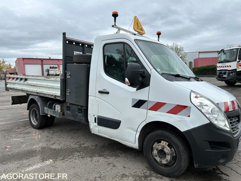 FOURGON RENAULT MASTER BENNE - 3 PLACES - 2014 / 207 458 KM (00947-M23950) - Transportbil med tippflak: bild 2 FOURGON RENAULT MASTER BENNE - 3 PLACES - 2014 / 207 458 KM (00947-M23950) - Transportbil med tippflak: bild 2