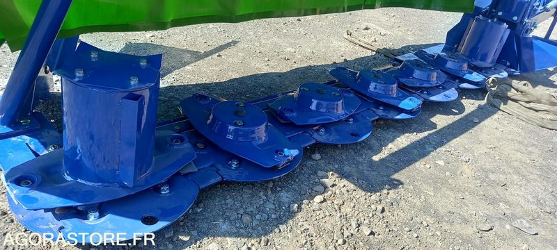 Faucheuse rotative 2m80 - Slåttermaskin: bild 5 Faucheuse rotative 2m80 - Slåttermaskin: bild 5