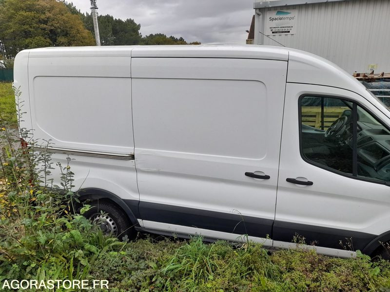 Ford Transit - 2015 - 104229 Kms - Skåpbil: bild 2 Ford Transit - 2015 - 104229 Kms - Skåpbil: bild 2