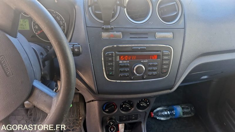Ford transit connect 1.8 tdci - 229869 kms - 2012 - Små skåpbil: bild 4 Ford transit connect 1.8 tdci - 229869 kms - 2012 - Små skåpbil: bild 4