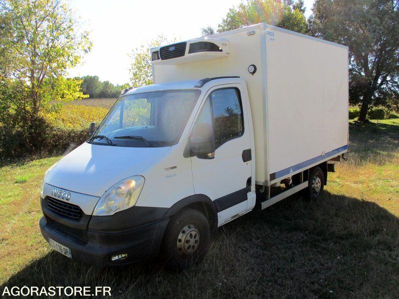IVECO 35S13 de 2013 426915Kms "d'autoroute"chassis cabine frigorifique - Kylbil: bild 1 IVECO 35S13 de 2013 426915Kms "d'autoroute"chassis cabine frigorifique - Kylbil: bild 1