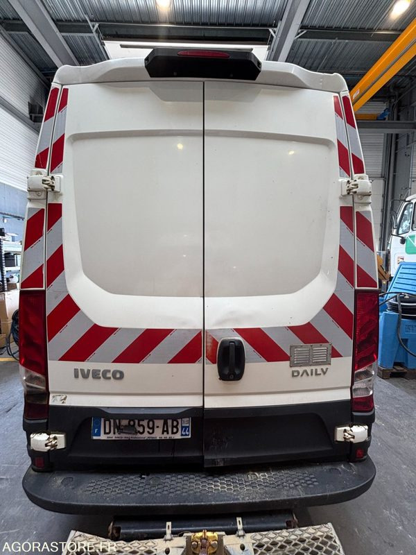IVECO Daily 35C13 -  2015 / 277922 KM (GTM17063) - Skåpbil: bild 2 IVECO Daily 35C13 -  2015 / 277922 KM (GTM17063) - Skåpbil: bild 2