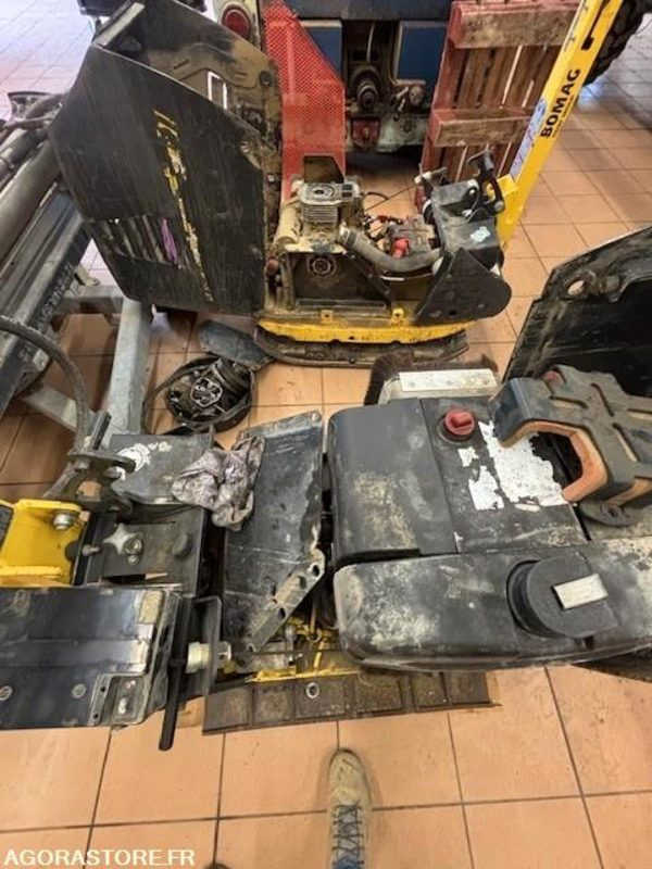 LOT DE 2 PLAQUES BOMAG BPR 60/65D/E ET BPR45/55D 2019 ET 2022 - Vibroplatta: bild 3 LOT DE 2 PLAQUES BOMAG BPR 60/65D/E ET BPR45/55D 2019 ET 2022 - Vibroplatta: bild 3