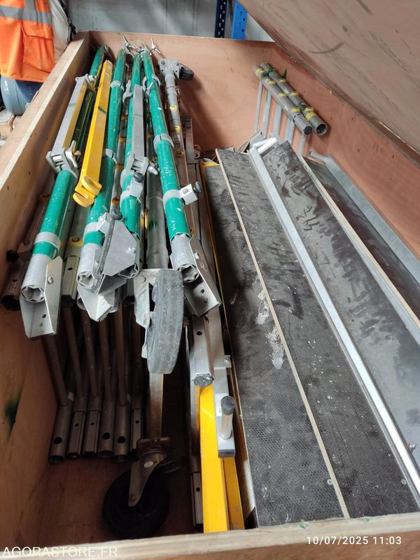 LOT DE 3 ECHAFFAUDAGES MACC ET COGNET - Verktyg/ Utrustning: bild 2 LOT DE 3 ECHAFFAUDAGES MACC ET COGNET - Verktyg/ Utrustning: bild 2