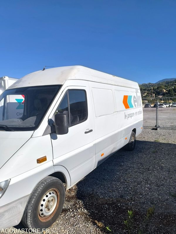 MERCEDES SPRINTER - 2000 - 351870 Kms - Skåpbil: bild 2 MERCEDES SPRINTER - 2000 - 351870 Kms - Skåpbil: bild 2