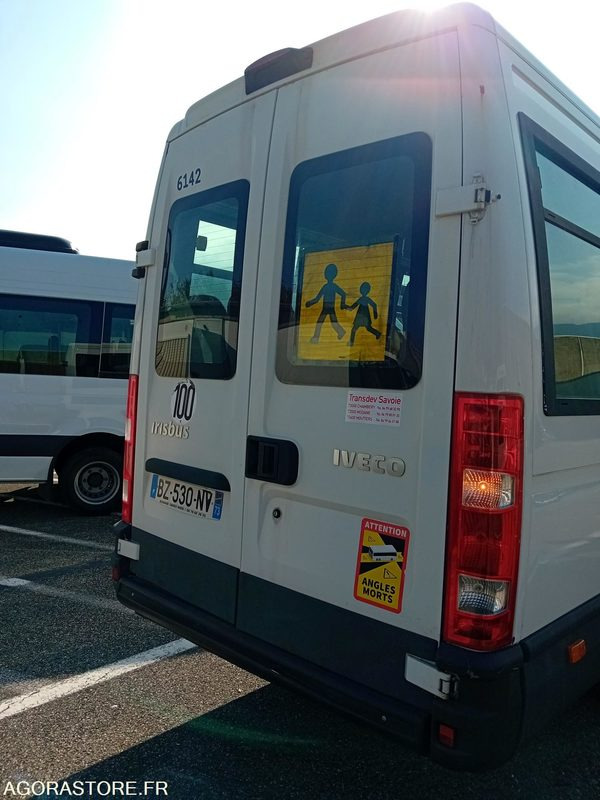 MINICARS IVECO DAILY N°12446 MEC 2011 131000KM BZ-530-NV - Minibuss, Persontransport: bild 2 MINICARS IVECO DAILY N°12446 MEC 2011 131000KM BZ-530-NV - Minibuss, Persontransport: bild 2