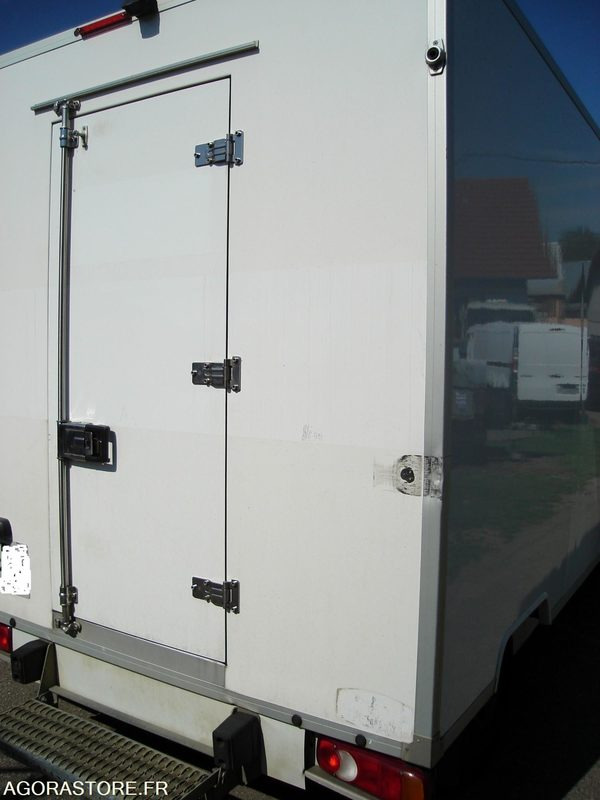 OPEL VIVARO FRIGORIFIQUE - 2017 - 159600KM - Kylbil: bild 3 OPEL VIVARO FRIGORIFIQUE - 2017 - 159600KM - Kylbil: bild 3