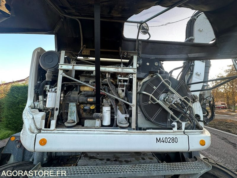 PELLES SUR PNEUS - LIEBHERR - A910 COMPACT- 2014 / 10242 HEURES (M40280) - Grävmaskin: bild 4 PELLES SUR PNEUS - LIEBHERR - A910 COMPACT- 2014 / 10242 HEURES (M40280) - Grävmaskin: bild 4