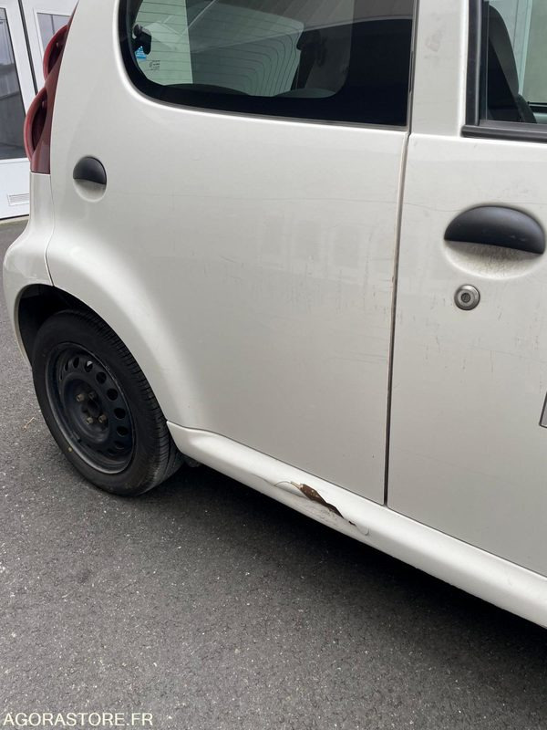 PEUGEOT 107 CL-586-LQ - Personbil: bild 5 PEUGEOT 107 CL-586-LQ - Personbil: bild 5