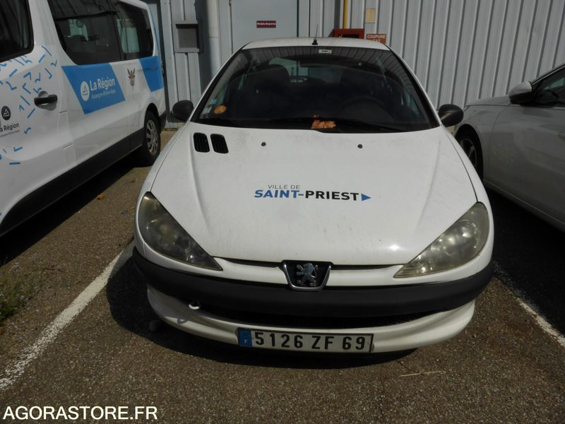 PEUGEOT 206 - Personbil: bild 1 PEUGEOT 206 - Personbil: bild 1