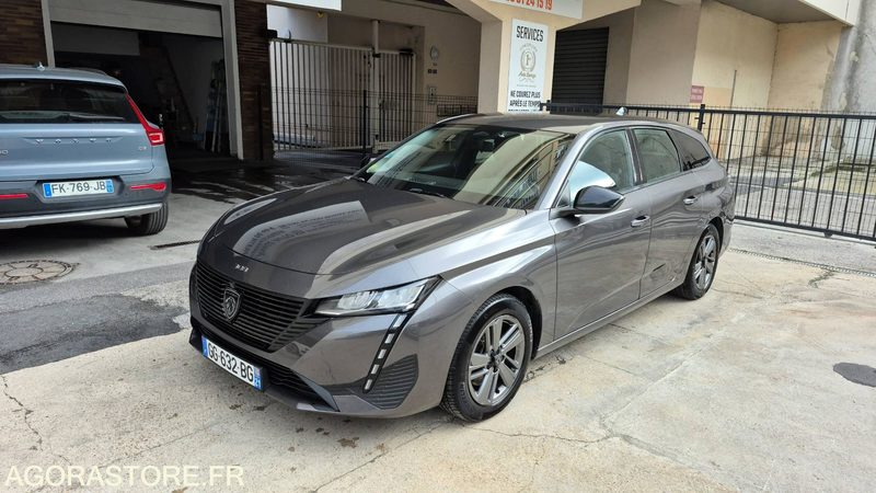 PEUGEOT 308 III (P5) SW 1.5 BlueHDi 16V S&S 130 cv Boîte automatique pas TVA - Kombi: bild 1 PEUGEOT 308 III (P5) SW 1.5 BlueHDi 16V S&S 130 cv Boîte automatique pas TVA - Kombi: bild 1