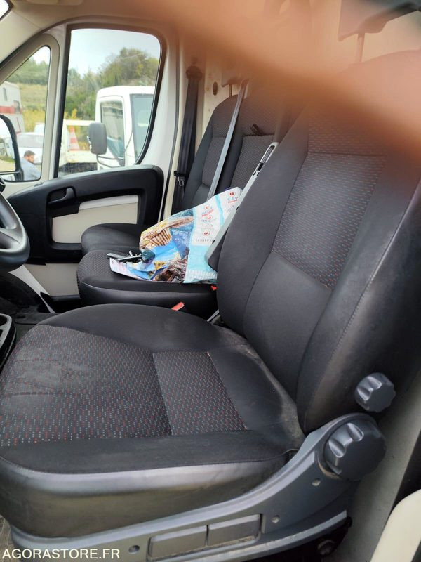 Små skåpbil PEUGEOT BOXER L1H1 2.0 BlueHDi 110CH - 2017 - 239000KMS: bild 6 Små skåpbil PEUGEOT BOXER L1H1 2.0 BlueHDi 110CH - 2017 - 239000KMS: bild 6