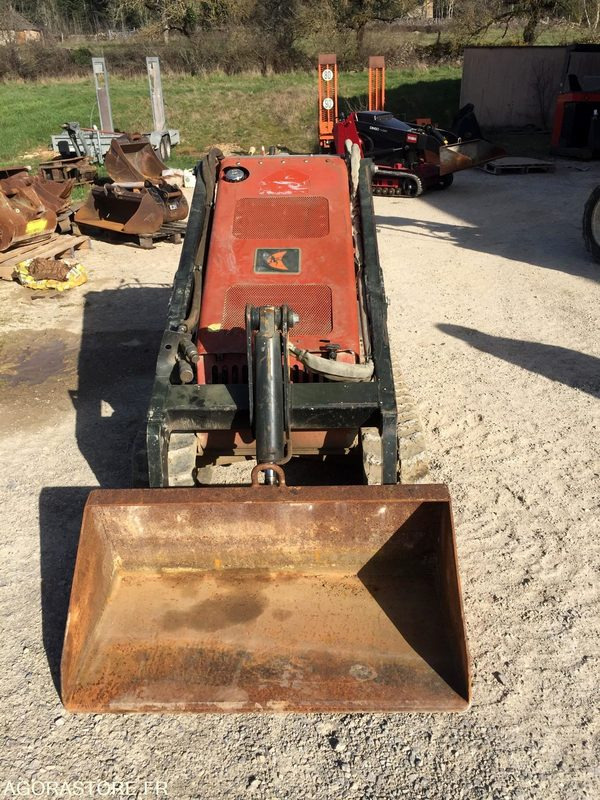 PORTE OUTILS à chenilles DITCH WITCH SK500 - Lastare: bild 4 PORTE OUTILS à chenilles DITCH WITCH SK500 - Lastare: bild 4