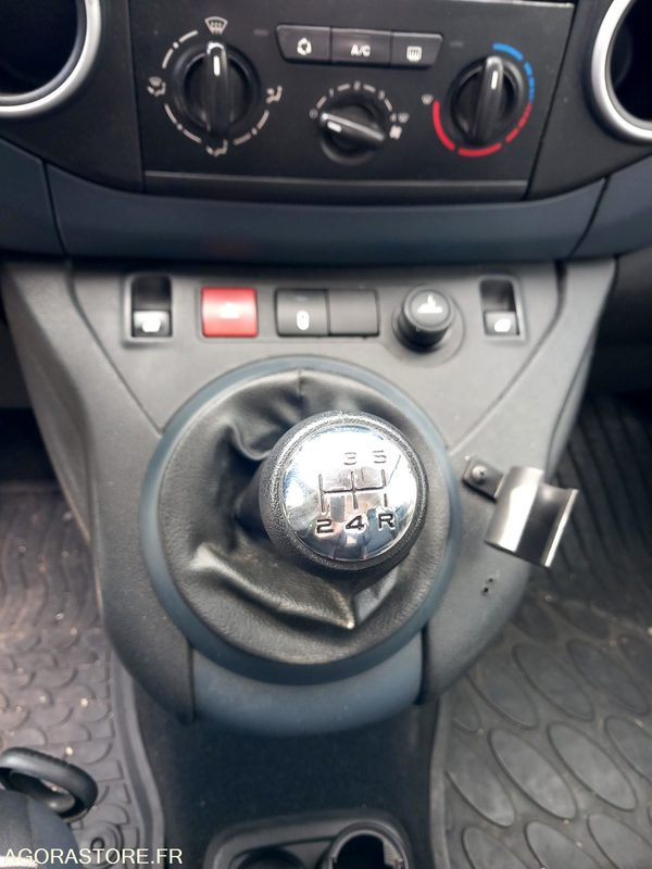 Små skåpbil Peugeot Partner BL028QY: bild 11 Små skåpbil Peugeot Partner BL028QY: bild 11