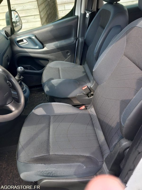 Små skåpbil Peugeot Partner BL028QY: bild 13 Små skåpbil Peugeot Partner BL028QY: bild 13