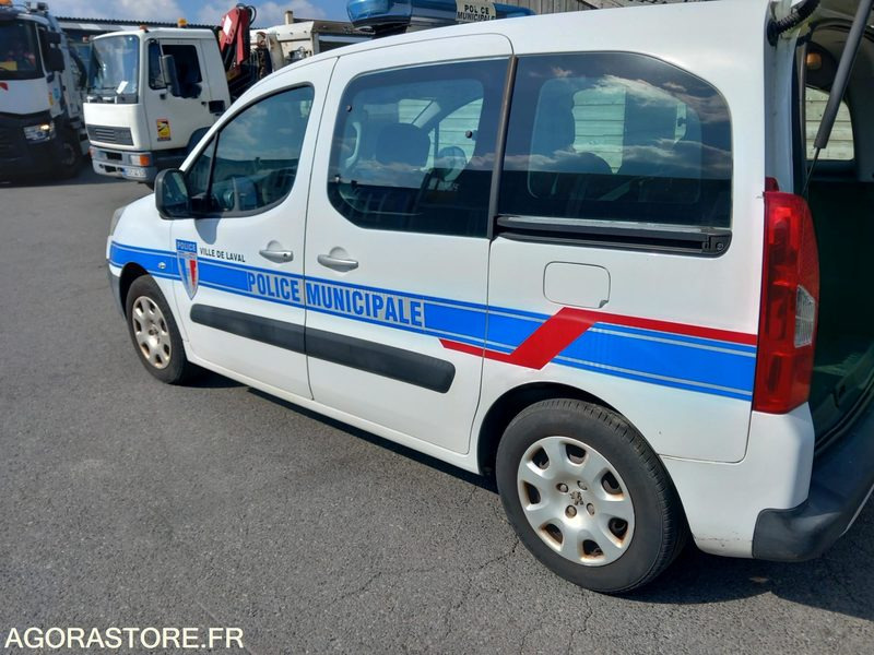 Peugeot Partner BL028QY - Små skåpbil: bild 1 Peugeot Partner BL028QY - Små skåpbil: bild 1