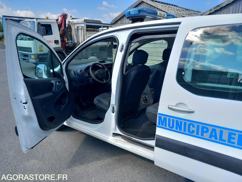 Peugeot Partner BL028QY - Små skåpbil: bild 2 Peugeot Partner BL028QY - Små skåpbil: bild 2