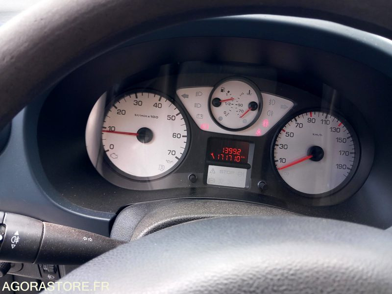 Små skåpbil Peugeot Partner BL028QY: bild 9 Små skåpbil Peugeot Partner BL028QY: bild 9