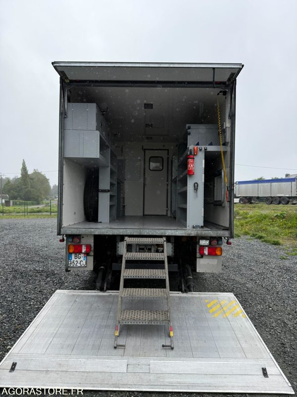 Porteur MAN TGM 15.250 cabine 7 places caisson base vie atelier hayon - 20500KM- - Lastbil med skåp: bild 4 Porteur MAN TGM 15.250 cabine 7 places caisson base vie atelier hayon - 20500KM- - Lastbil med skåp: bild 4