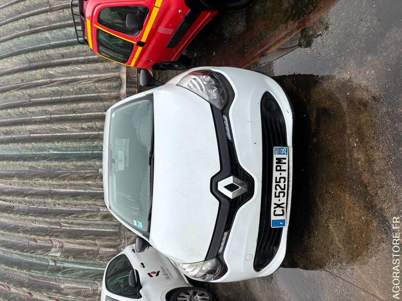 RENAULT CLIO CG285R - Personbil: bild 1 RENAULT CLIO CG285R - Personbil: bild 1