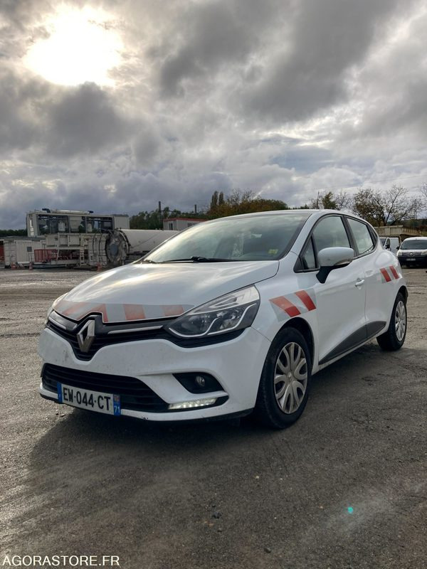 RENAULT CLIO IV diesel - Année 2018 - 312 000km - Personbil: bild 1 RENAULT CLIO IV diesel - Année 2018 - 312 000km - Personbil: bild 1