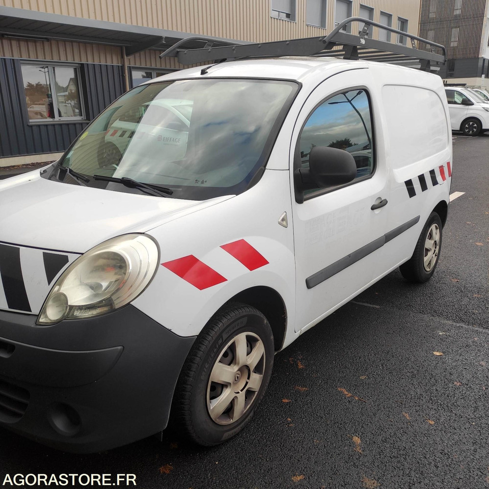 RENAULT - KANGOO - 2013 / 108237 KMS (CS-129-FR) - Små skåpbil: bild 2 RENAULT - KANGOO - 2013 / 108237 KMS (CS-129-FR) - Små skåpbil: bild 2