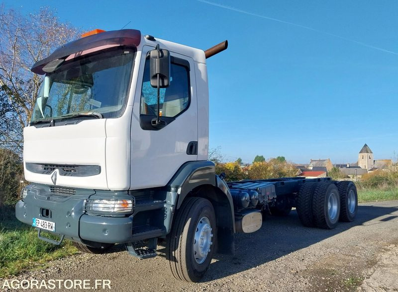 RENAULT KERAX 370-26 / 2004 / 715710 Km avec peinture neuve - Chassi lastbil: bild 1 RENAULT KERAX 370-26 / 2004 / 715710 Km avec peinture neuve - Chassi lastbil: bild 1