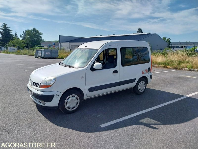 RENAULT Kangoo vitré 2P 2004 (309916Km) ROULANT PRO UNIQUEMENT - Små skåpbil: bild 1 RENAULT Kangoo vitré 2P 2004 (309916Km) ROULANT PRO UNIQUEMENT - Små skåpbil: bild 1