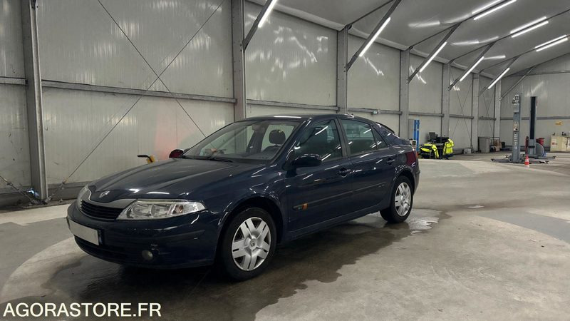 RENAULT-LAGUNA-1.6-16V-EXPRESSION - Personbil: bild 1 RENAULT-LAGUNA-1.6-16V-EXPRESSION - Personbil: bild 1