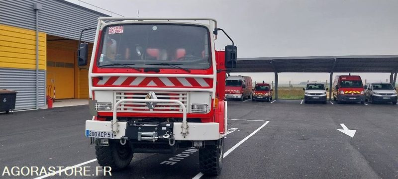 RENAULT M210 4X4 - Släck/ Räddningsvagn: bild 2 RENAULT M210 4X4 - Släck/ Räddningsvagn: bild 2