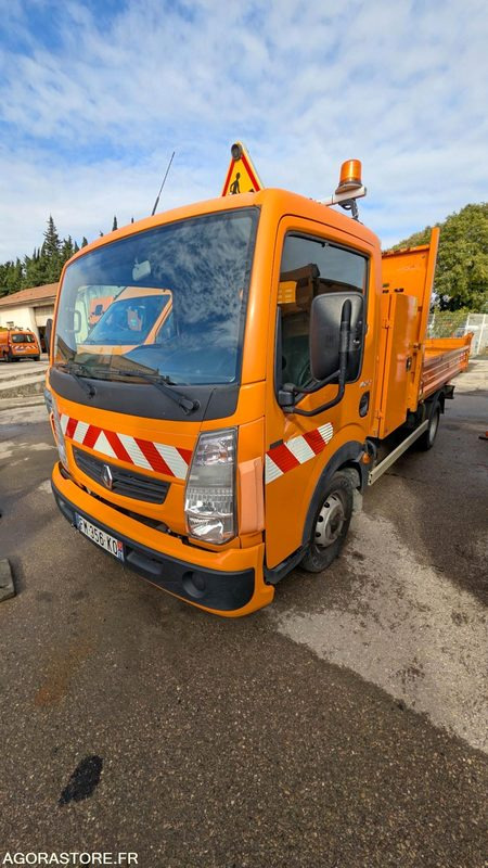 RENAULT MAXITY 110DXI - FM-356-KQ - 2009 - Transportbil med tippflak: bild 3 RENAULT MAXITY 110DXI - FM-356-KQ - 2009 - Transportbil med tippflak: bild 3
