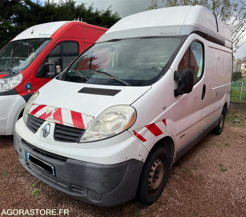 RENAULT TRAFIC 2.0 DCI 115 CH L1H2 - 233176 - 2011 - Skåpbil: bild 1 RENAULT TRAFIC 2.0 DCI 115 CH L1H2 - 233176 - 2011 - Skåpbil: bild 1