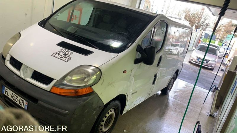 RENAULT TRAFIC 2006 220400 KM - Skåpbil: bild 1 RENAULT TRAFIC 2006 220400 KM - Skåpbil: bild 1