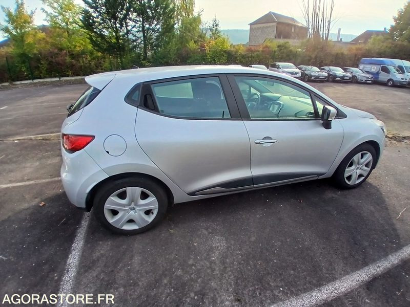 Renault Clio IV – Diesel – 2016-205 826 km - Personbil: bild 3 Renault Clio IV – Diesel – 2016-205 826 km - Personbil: bild 3