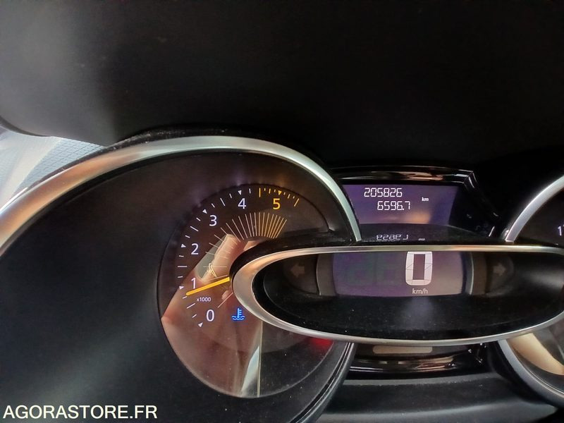Renault Clio IV – Diesel – 2016-205 826 km - Personbil: bild 5 Renault Clio IV – Diesel – 2016-205 826 km - Personbil: bild 5