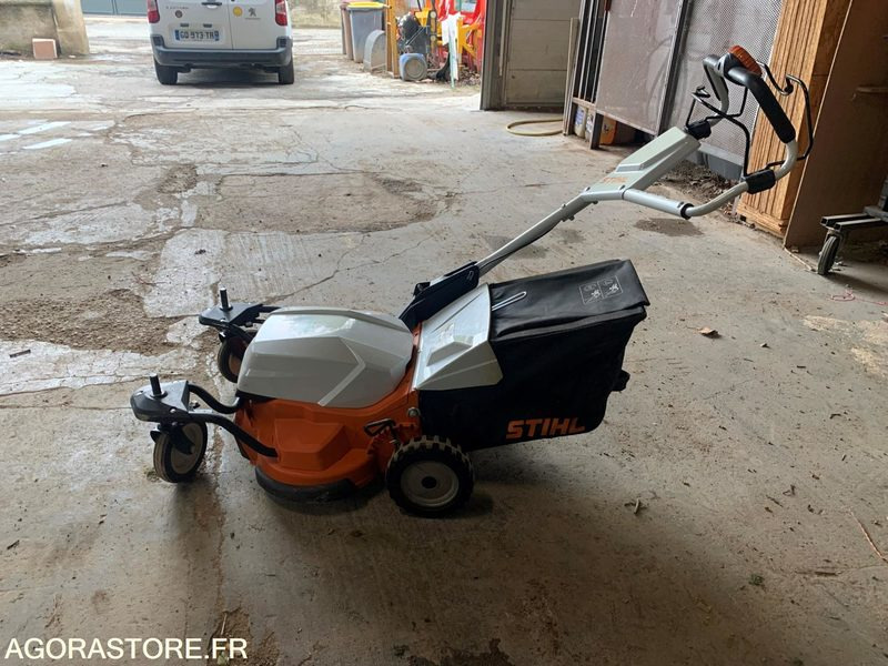 Tondeuse STIHL - Gräsklippare: bild 1 Tondeuse STIHL - Gräsklippare: bild 1