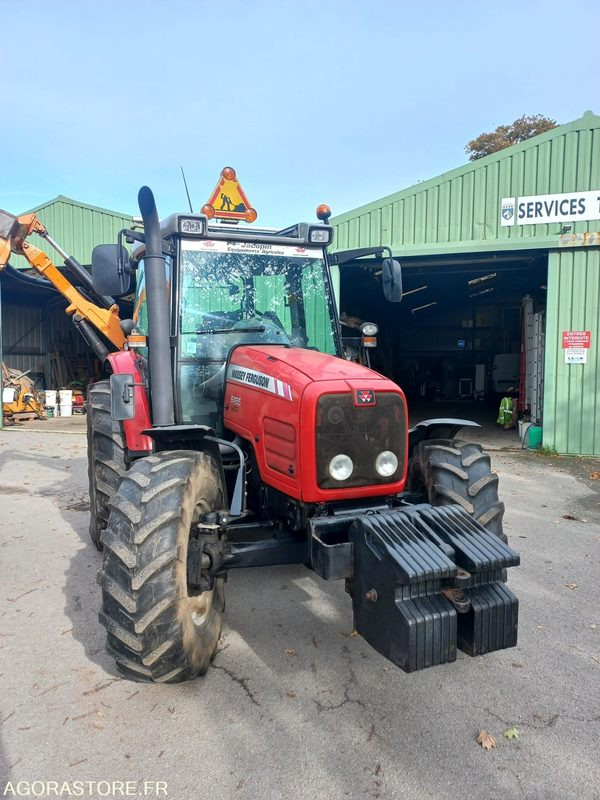 Tracteur Massey Fergusson avec épareuse SMA - Traktor: bild 2 Tracteur Massey Fergusson avec épareuse SMA - Traktor: bild 2